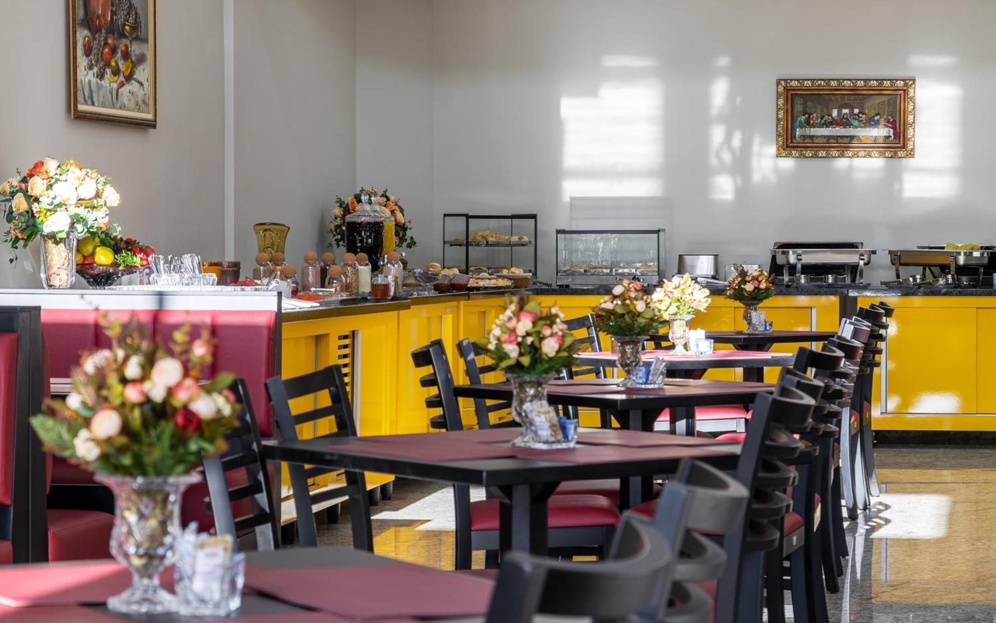 Hotel Dan Inn Uberlandia By Nacional Inn Bagian luar foto